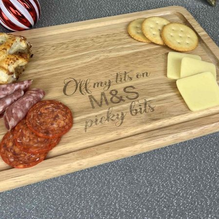 Laser engraved rubberwood chopping board with picky bits slogan